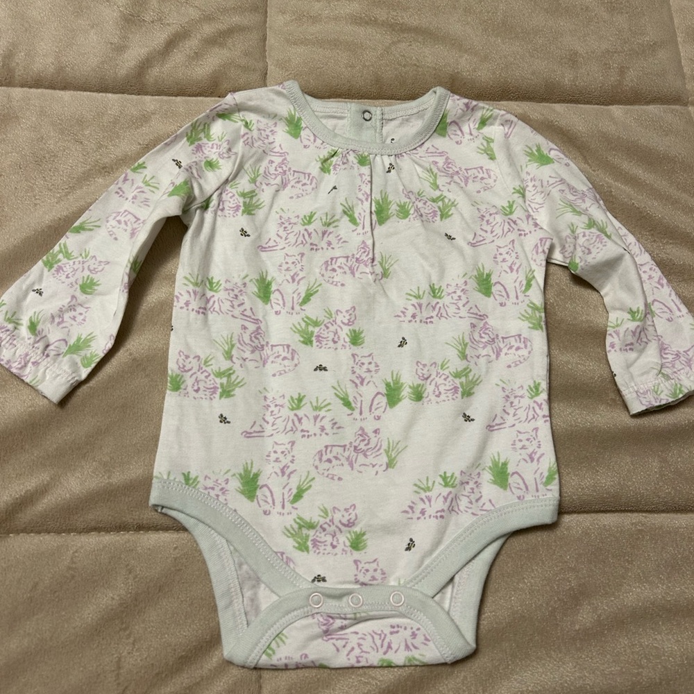 NWOT Burt’s Bees Baby Girl Bundle - Picture 6 of 9